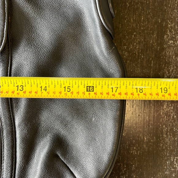 Tory Burch “Amanda” Black Leather Hobo Bag - Picture 6 of 9